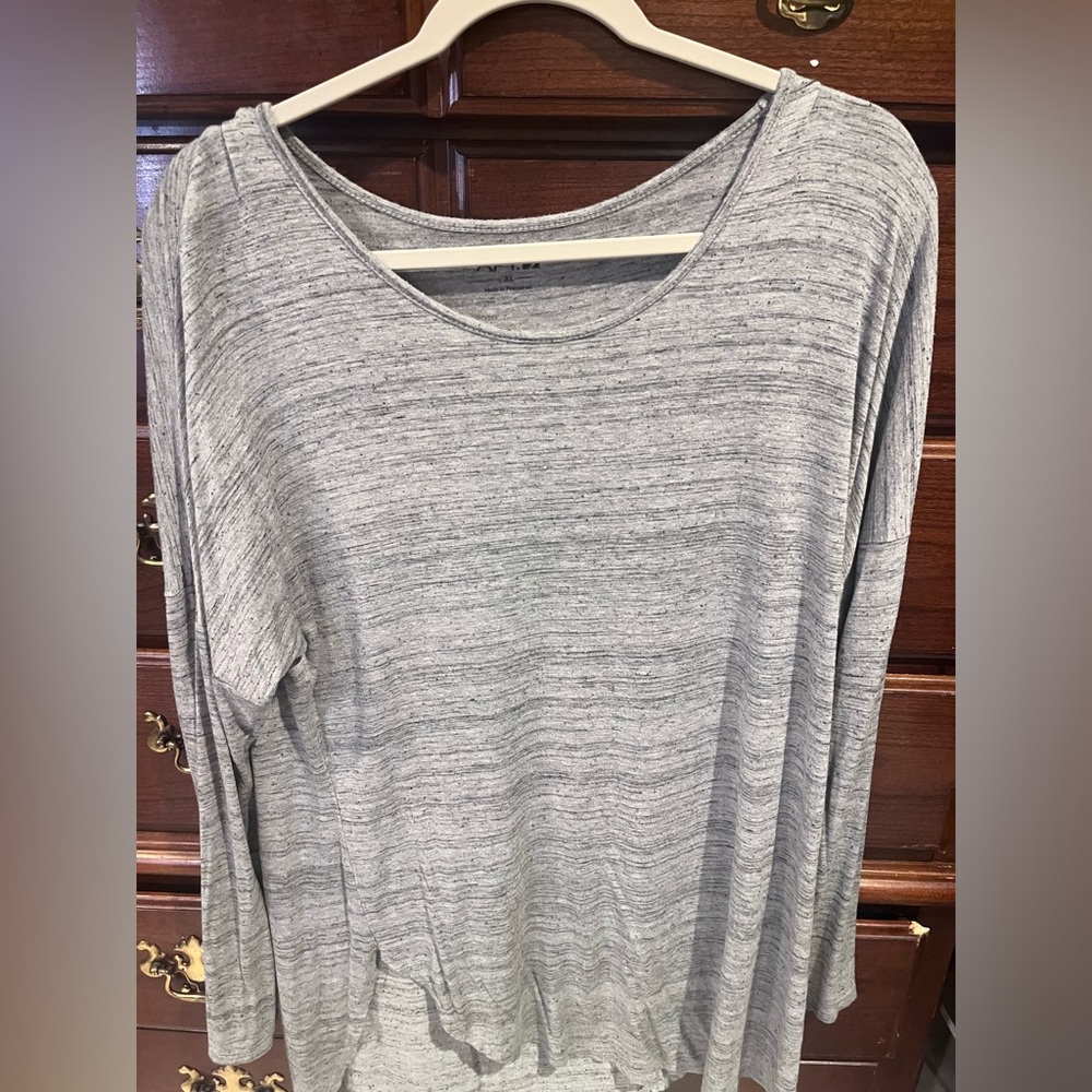 APT 9 grey long sleeve shirt, size XL